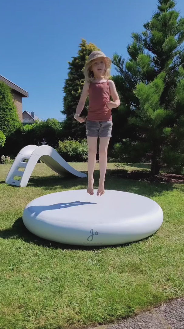 Jump Spot Outdoor – Jupiduu Opblaasbaar Springkussen